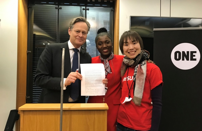 Matthew Offord MP in February 2020 with his constituent at the Gavi Lobby day in Parliament